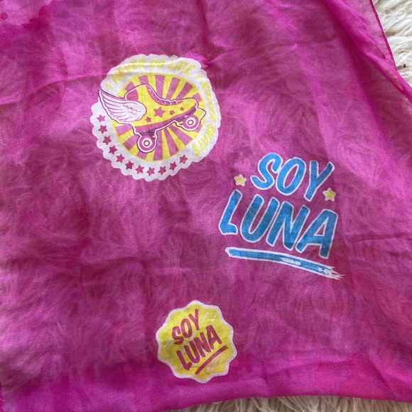 Disney pink scarf - Picture 5 of 8